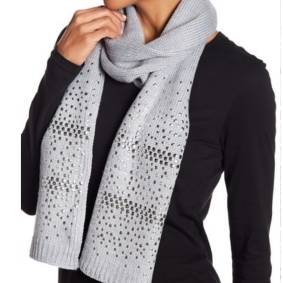 Michael Kors Accessories - MICHAEL KORS GRAY KNIT/SILVER DETAILING